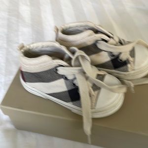 Burberry shoes